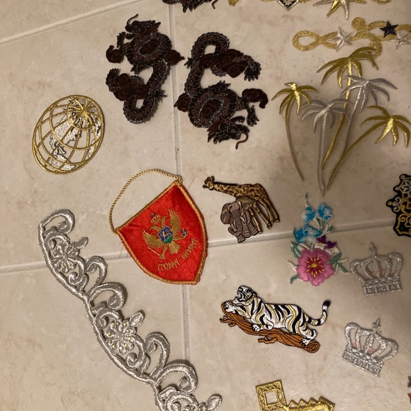 Variety Of‎ Embroidered Applique Patches - Picture 3 of 4